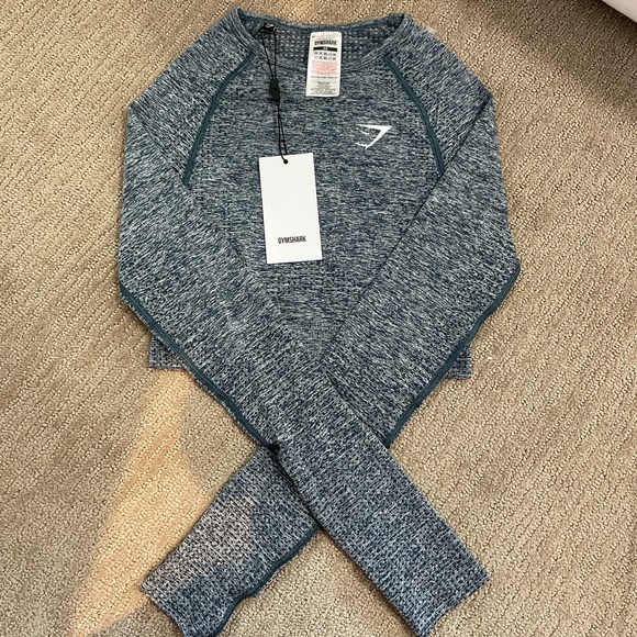 LONG SLEEVE CROP - Picture 2 of 3